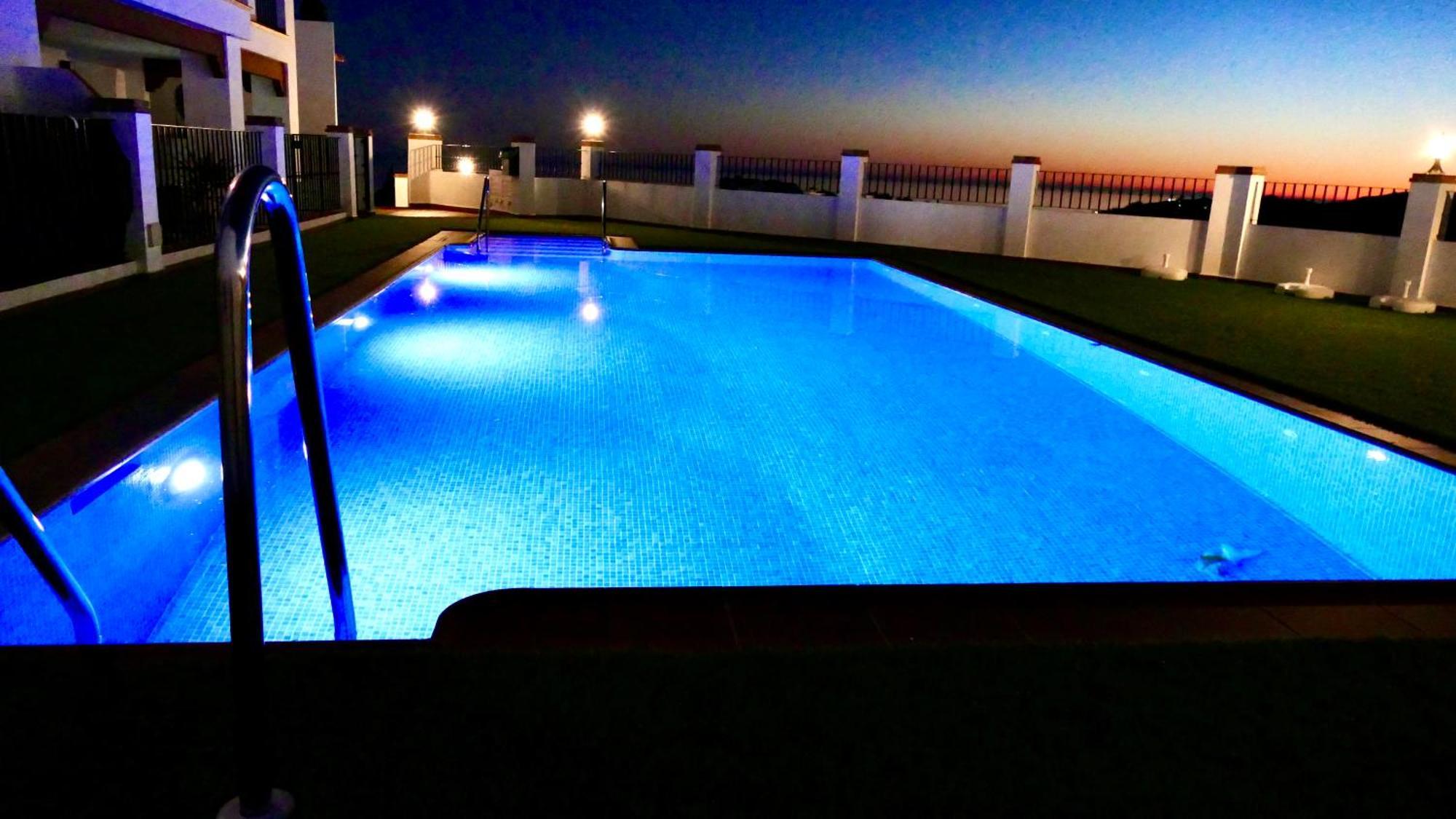 Casita - Stunning New With Views With Private Parking Space